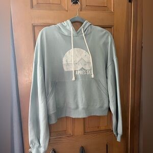 NWOT “APRES SKI” cropped hoodie
